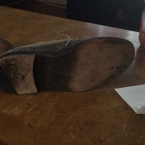Black and Grey Wing Tip in good condition with Minimal wear - Picture 4 of 4